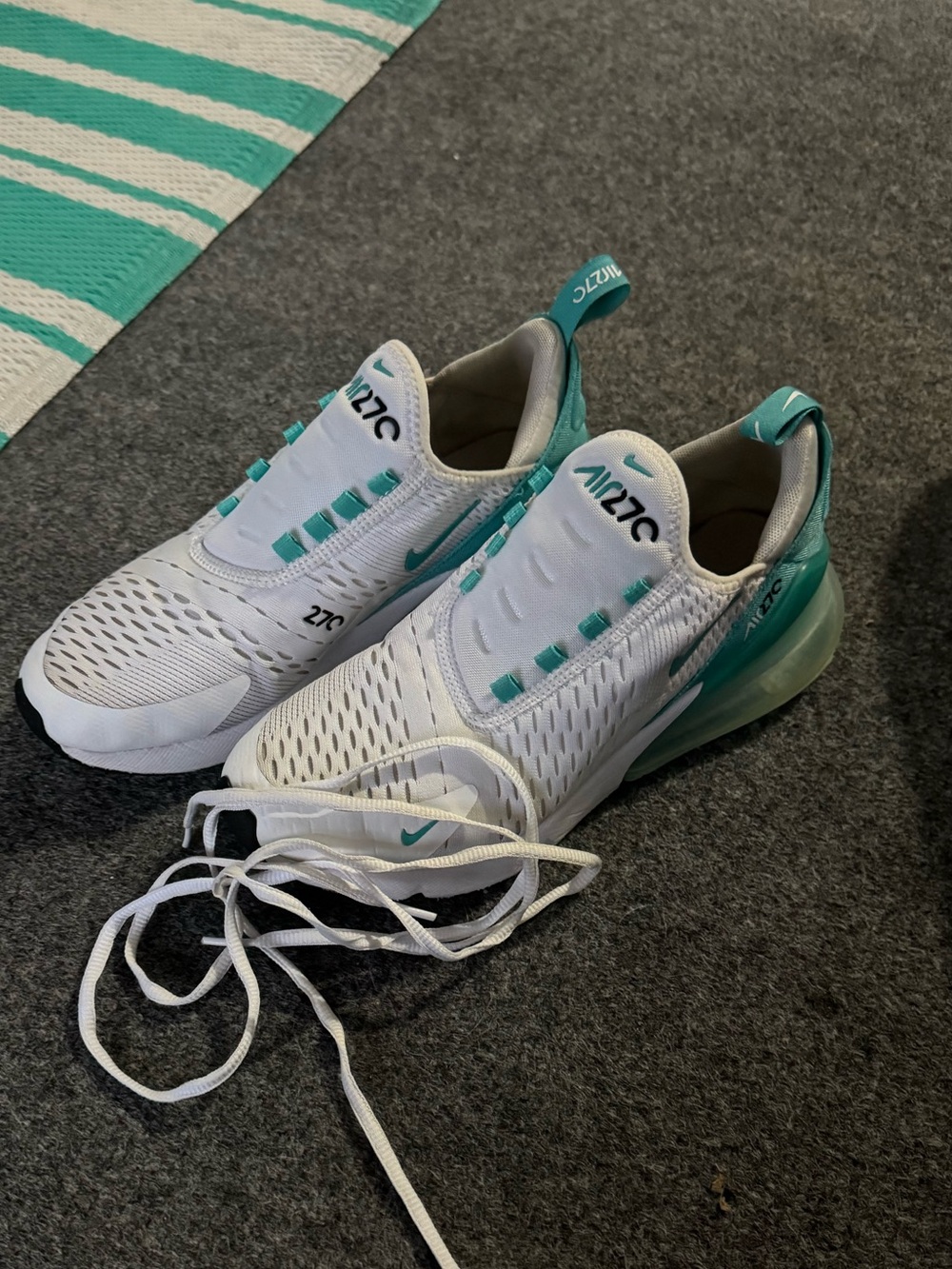 Nike Air Zoom White and Teal Shoes - Picture 2 of 2